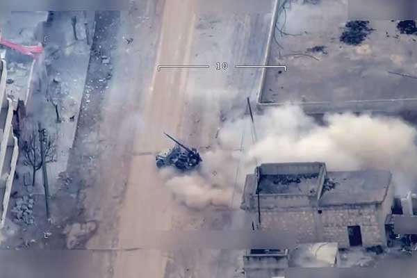 YPG/PKK evlerin arasından Türkiye'ye saldırıyor