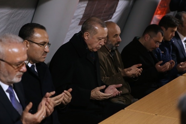 Erdoğan'dan Afrin şehidinin evine ziyaret