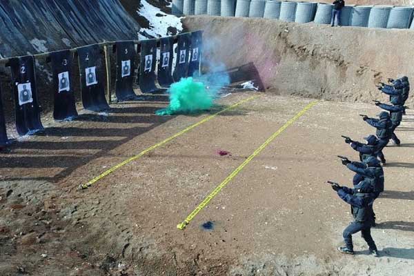 Türk polisi Afgan kadınlara eğitim veriyor