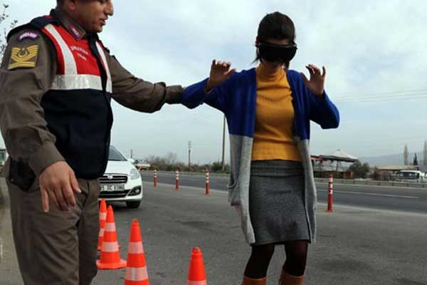 Sürücülere 'alkol simülasyon gözlüklü' uyarı