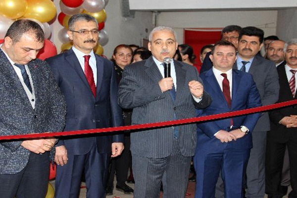 Manisa'da 3 Z-kütüphaneye şehit polislerin ismi verildi