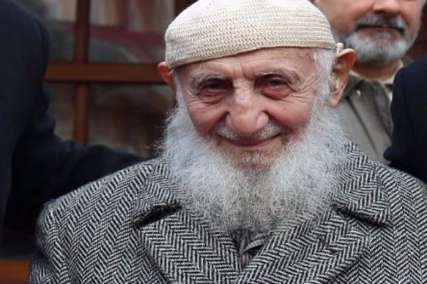 Rize’de yaşayan yaşlı çift yarım saat arayla öldü