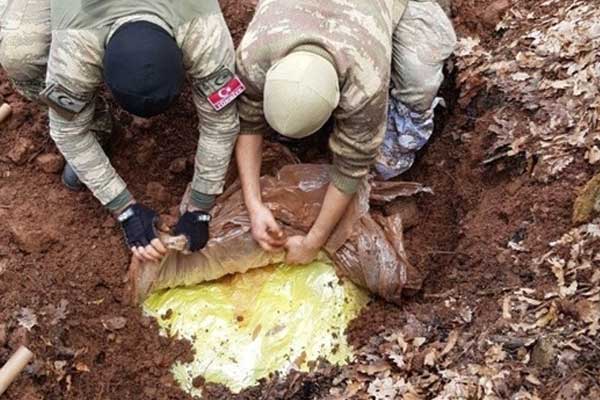 Toprak altına gizlenmiş halde bulundu