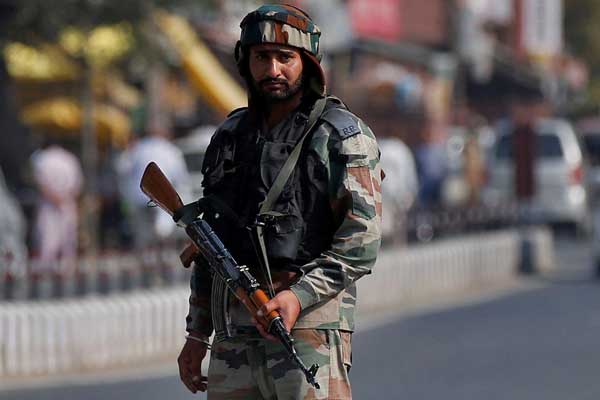 Pakistan, Hindistan'a ait kontrol noktasını 'imha etti'