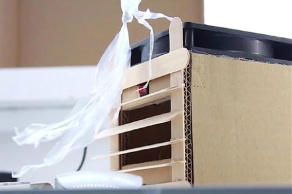 Evdeki malzemelerden klima yaptı