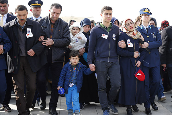 Şehit Hava Pilot Üsteğmen Resul Ekrem Gökdoğan, toprağa verildi