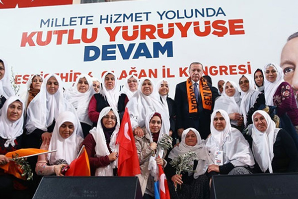 Eskişehir'de Cumhurbaşkanı Erdoğan'ı zeytin dallarıyla karşıladılar