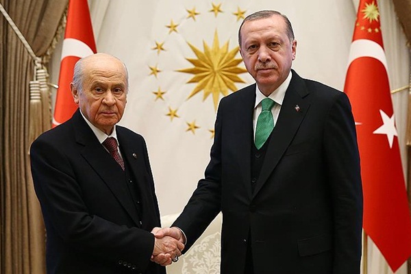 Erdoğan, Bahçeli ile bir araya geldi