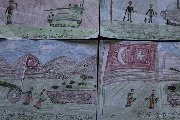 Çocuklardan Afrin'deki Türk askerine moral resmi