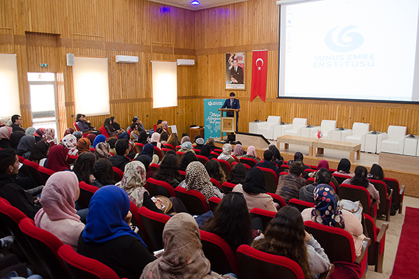 Fas'ta Yunus Emre Enstitüsü Türkçe Yaz Okulu programı tanıtıldı