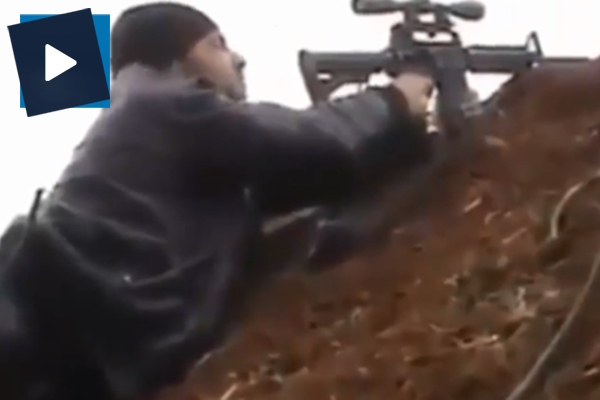 Mehmetçik teröristi kafasından böyle vurdu