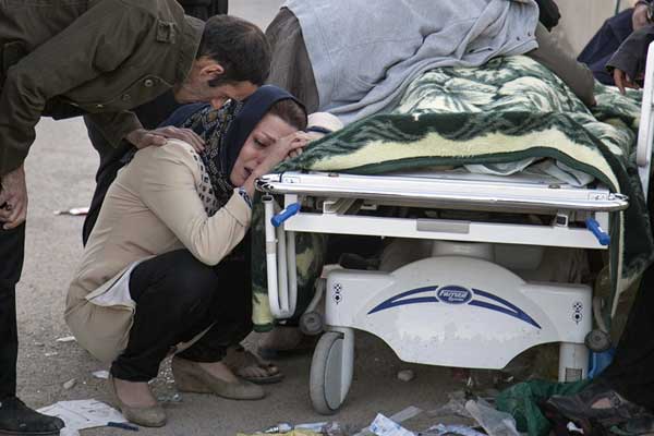 İran'da gözaltı gerilimi... 3 polis öldürüldü