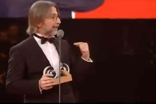 Ercüment Ovalı ödülünü Türk askeri ve Eren Bülbül’e adadı