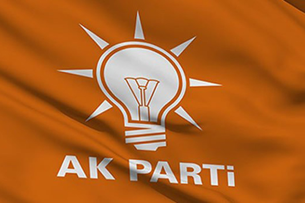 AK Parti’de 2 üye disiplin kuruluna sevk edildi