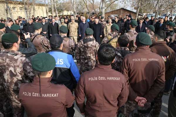 PÖH'ler dualarla Afrin'e uğurlandı