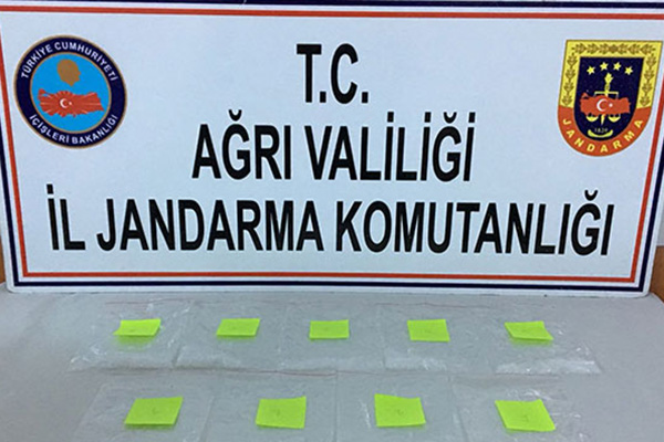 Ağrı’da terk edilmiş araçta metamfetamin ele geçirildi