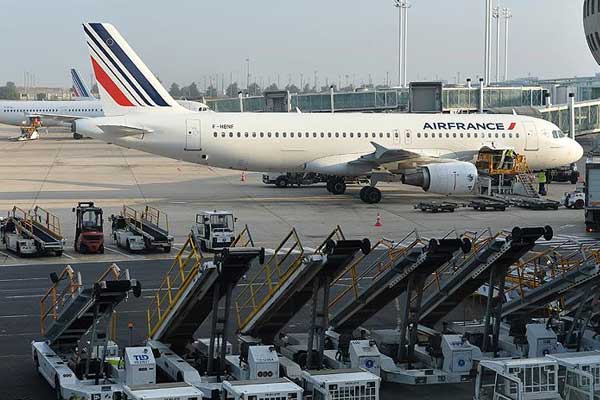 Air France çalışanları grevde
