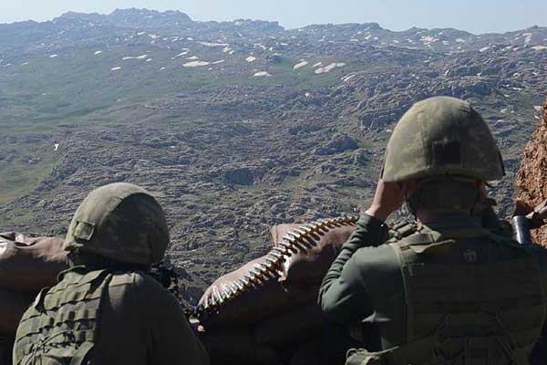 Şırnak'ta 4 terörist teslim oldu