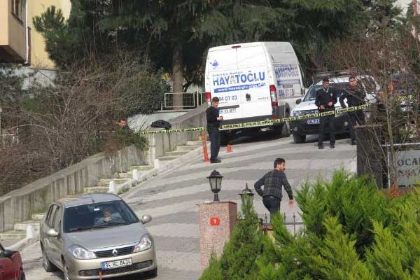 Ataşehir'de bomba ihbarı! Bina boşaltıldı