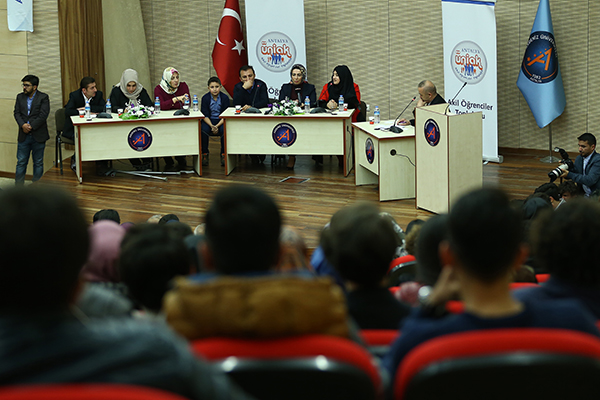 Antalya'da 'Bir Hilal Uğruna Paneli'