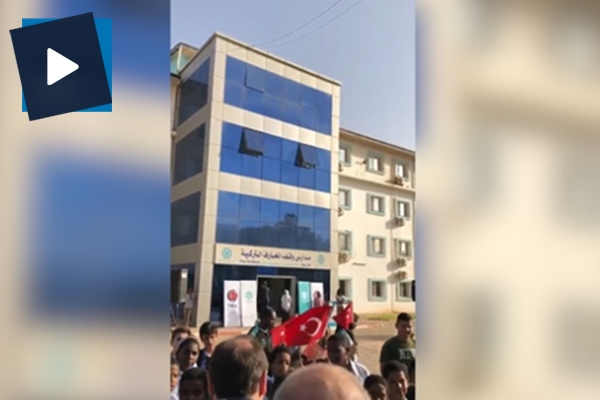 Sudan'da FETÖ'den devralınan okulda 'Dombra' sesleri