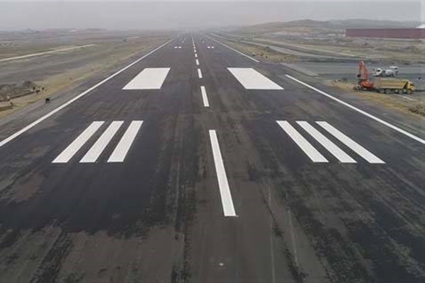 Üçüncü Havalimanının biten pisti havadan görüntülendi