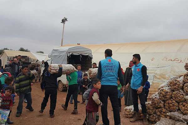 TDV'den Suriyeli ailelere insani yardım