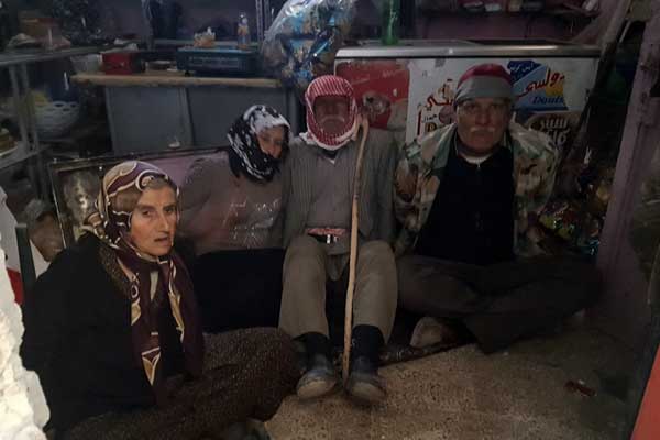 PYD'liler ihtiyar köylüleri bağlayıp mayın tuzakladı