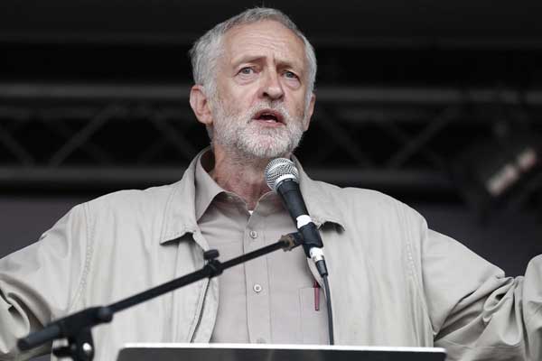 Jeremy Corbyn: İslamofobi İngiltere'de gerçek bir sorun