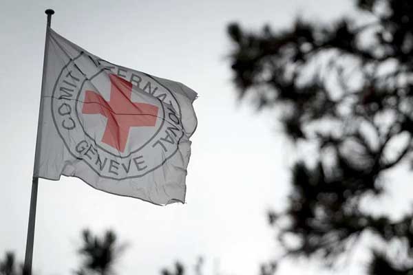 Kızılhaç'ta 'istismar' depremi: 21 çalışanın işine son verildi