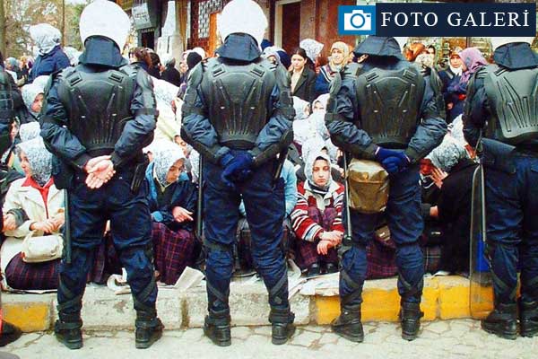 Türkiye′nin postmodern darbesi: 28 Şubat