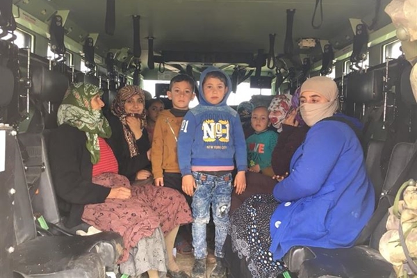 TSK gelen talep üzerine Afrin'de 22 sivili sağlık taramasından geçirdi