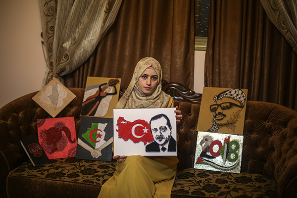 Filistinli genç kız, filografi sanatıyla Erdoğan'ı resmetti