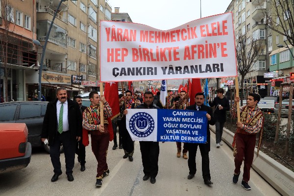 Yaranlardan Mehmetçik'e destek