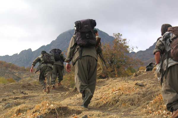 YPG'li teröristten itiraf: Dış güçlerin kuklasıyız