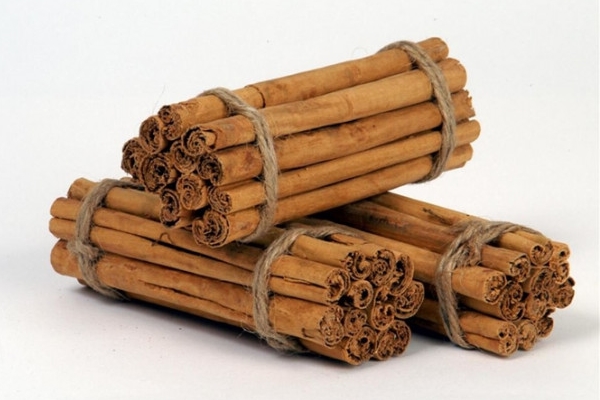 Göbeğinizden kurtulmak istiyorsanız tarçın tüketin!