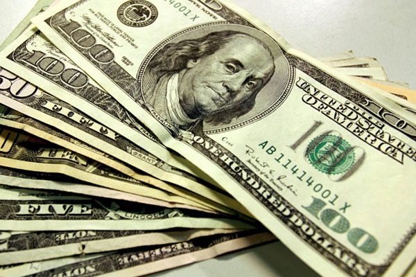 Dolara vergi darbesi