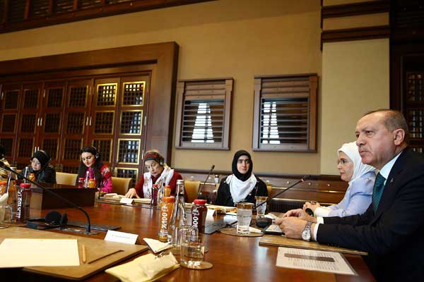 Erdoğan 'Vicdan Konvoyu' temsilcileriyle görüştü