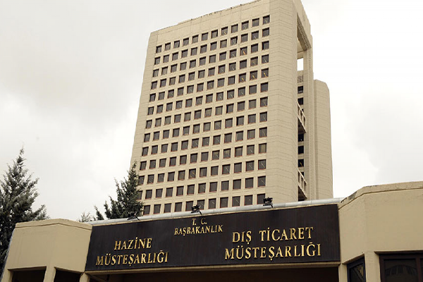 Hazine nakit dengesi açık verdi