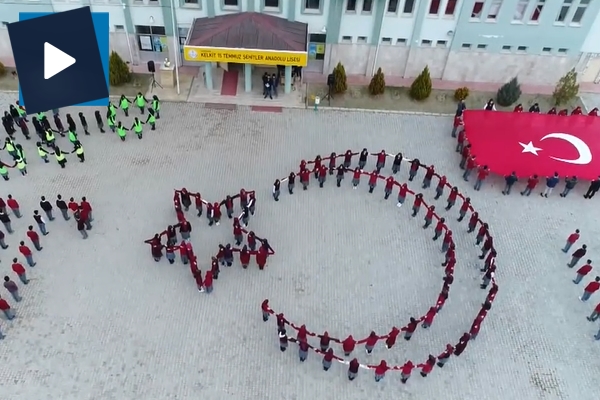 Liselilerden muhteşem Afrin koreografisi