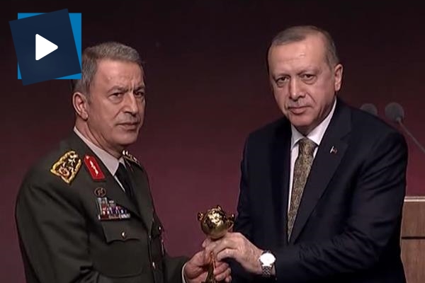 Orgeneral Akar: Bu ödülü kahraman silah arkadaşlarım adına alıyorum