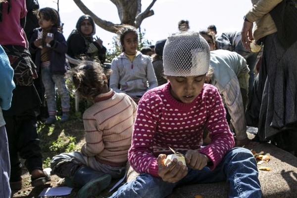 Korku dolu günleri unutmaya çalışıyorlar