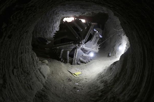 Afrin merkezindeki tüneller görüntülendi