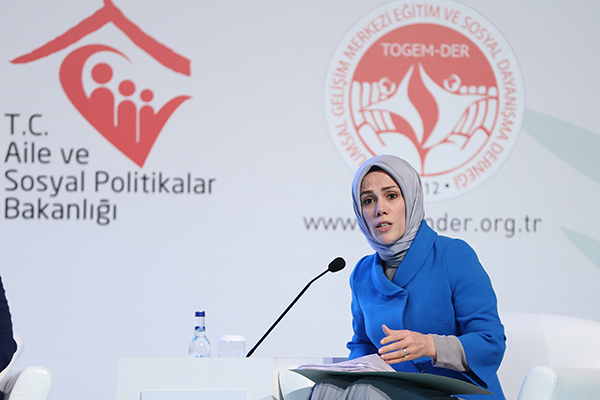 Esra Albayrak 'Çocuk İhmal ve İstismarı Sempozyumu'nda konuştu
