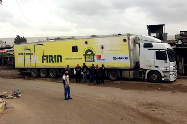 Sadakataşı mobil fırın Afrin'de