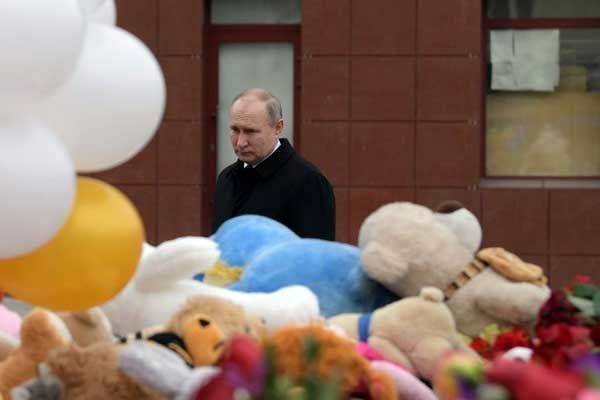 Putin, o alışveriş merkezinde