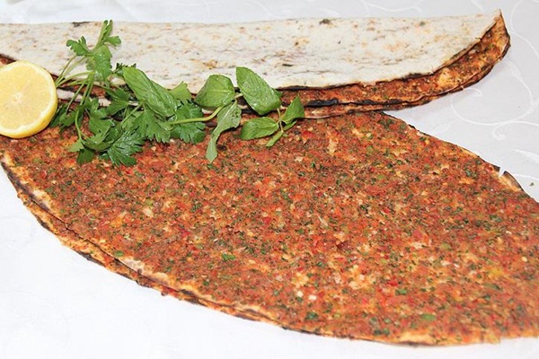 Antep lahmacunu Avrupa yolunda