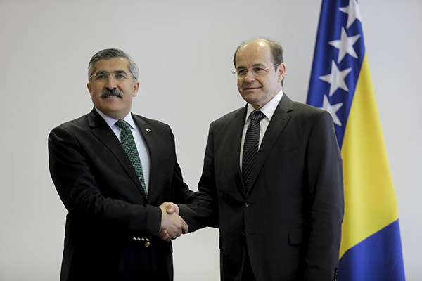 'Bosna Hersek'te festivaller düzenlenmesi için görüşmeler yapıyoruz'