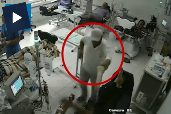 Tartıştığı hastanın üzerine benzin döküp cayır cayır yaktı!