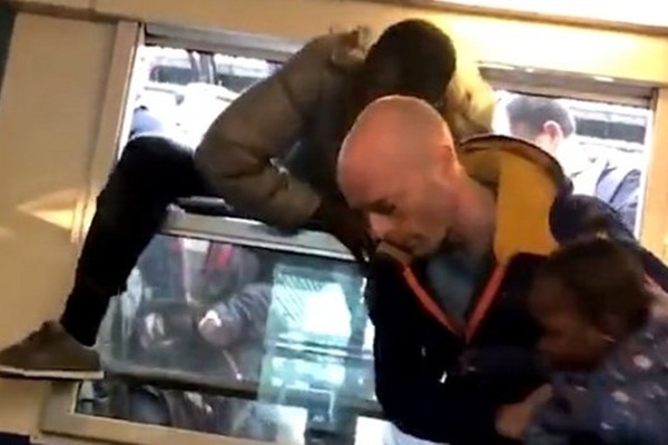 Fransa'da medeniyet: Trene camdan bindiler